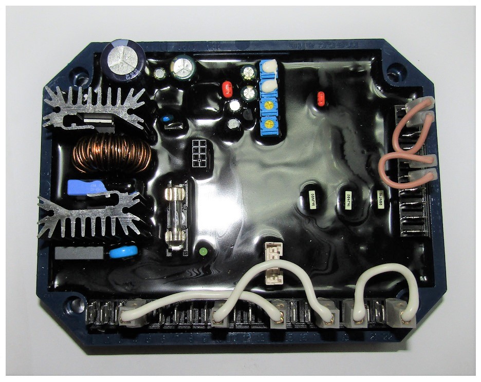 Фото Регулятор напряжения ECO38-3LN/4/AVR | MarblEnergy