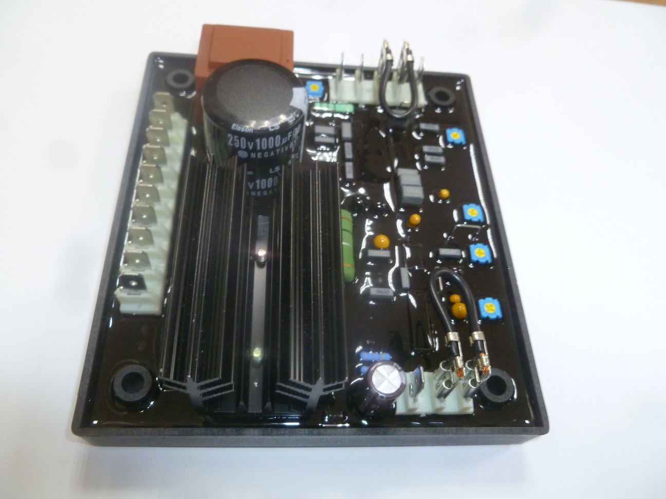 Фото Регулятор напряжения Leroy-Somer R438/ R438 AVR | MarblEnergy